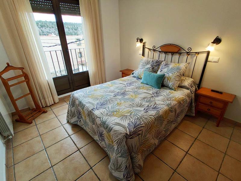 Royuela Hostal Luaran gambar